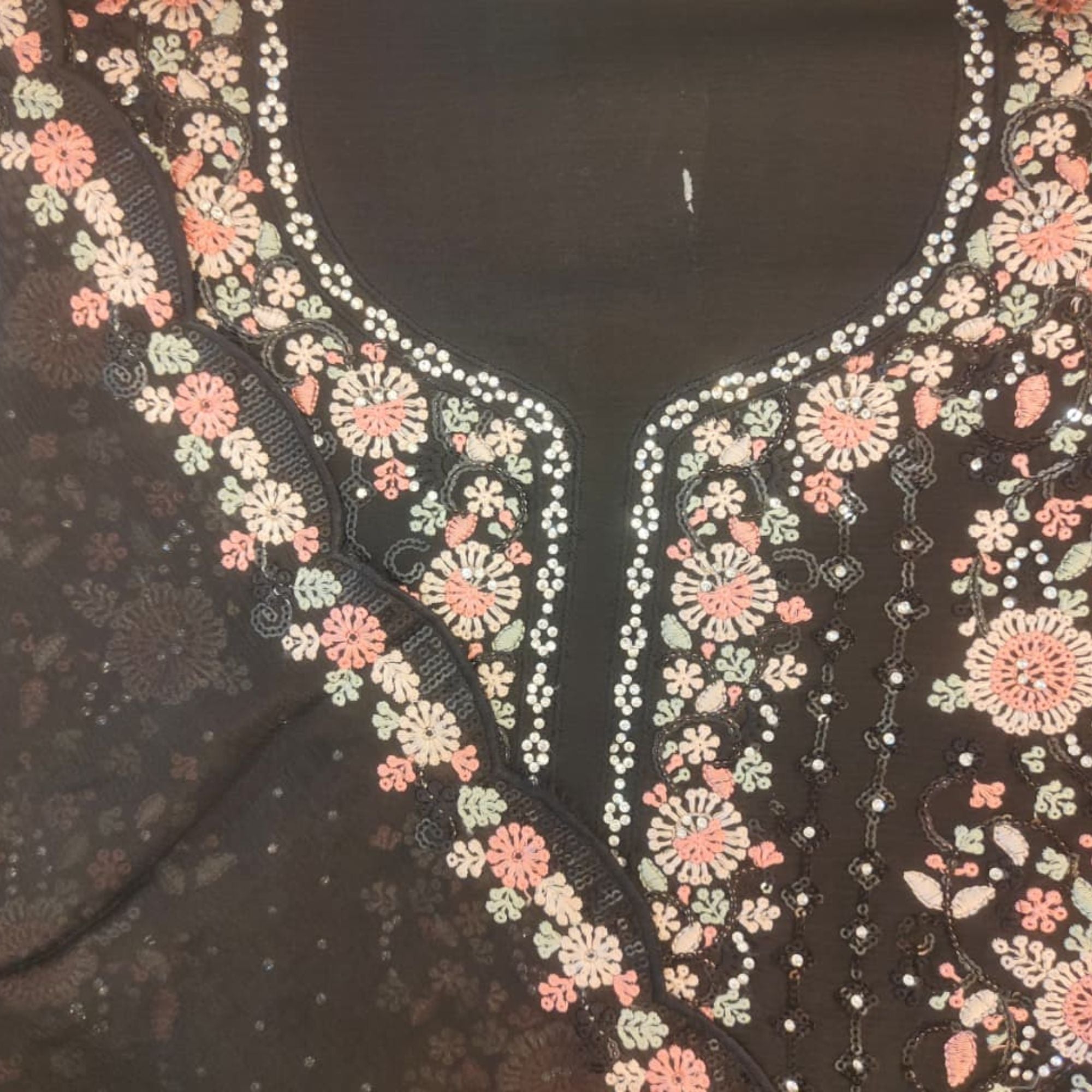 CHINNON UNSTITCH SUIT HIGHLIGHT WITH HEAVY EMBROIDERY