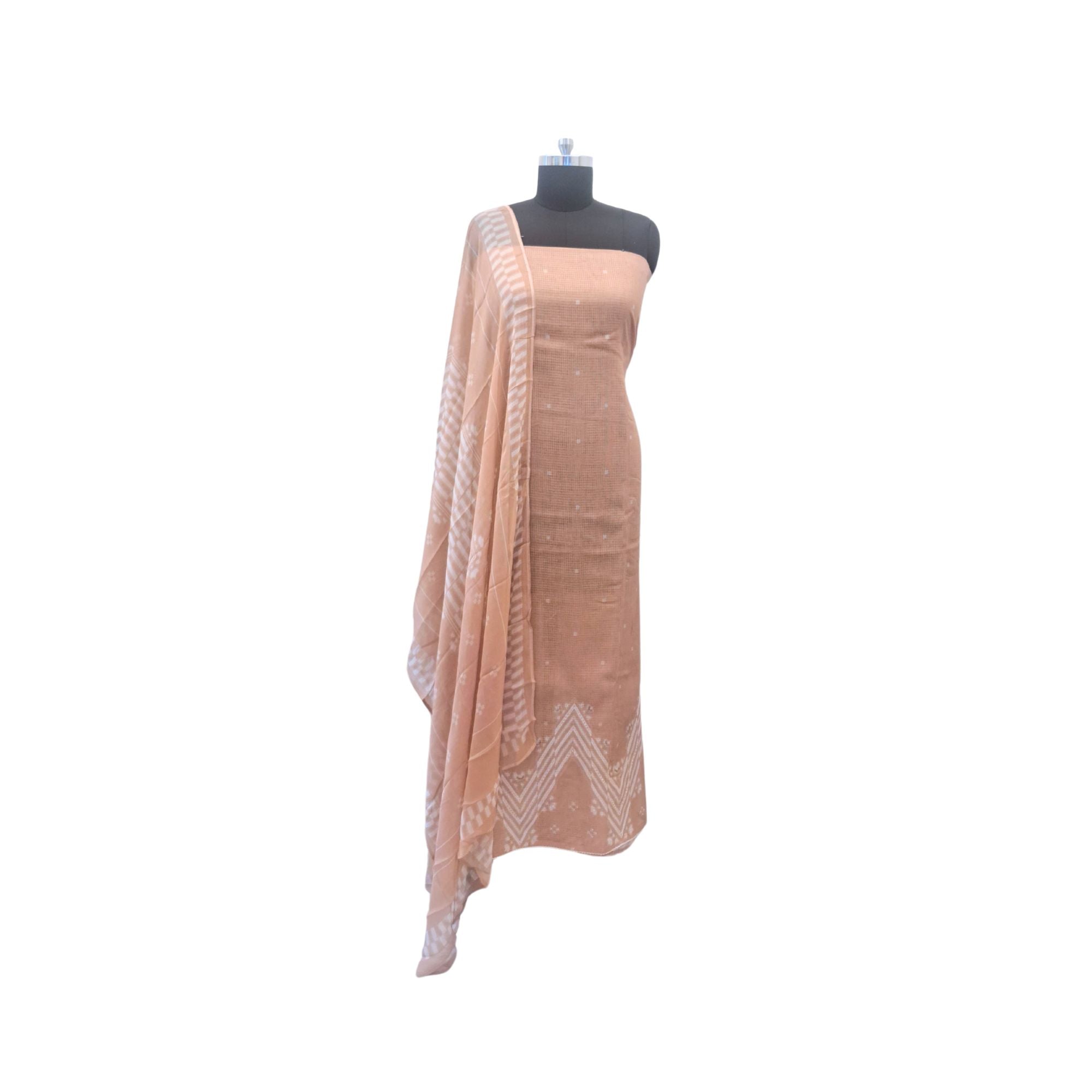 Modern geometry on classic linen, completed with a lightweight chiffon dupatta.